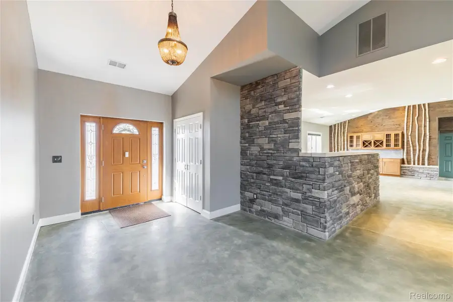 21527 Parke Lane, Grosse Ile, MI 48138 - #3