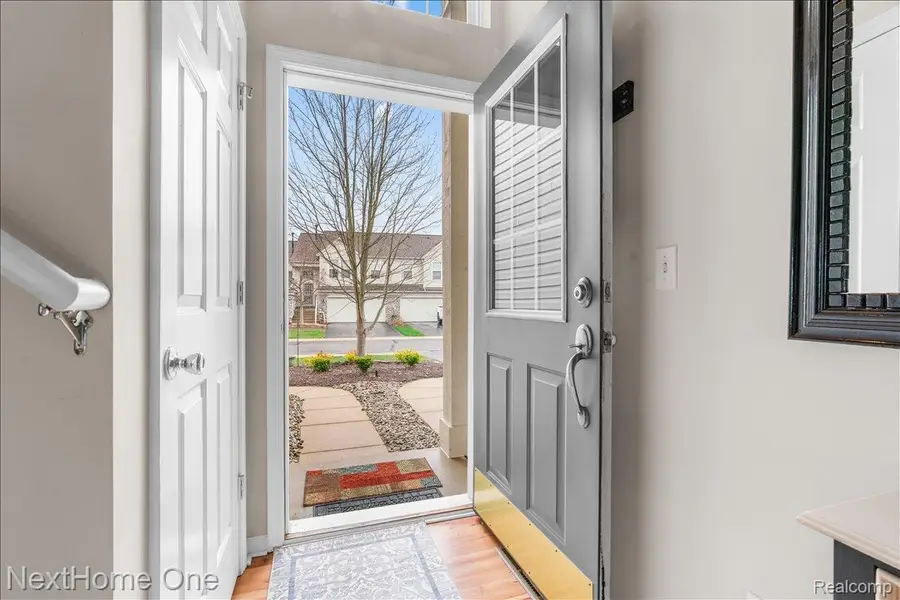 560 Dockside Circle #43, Holly, MI 48442 - #2