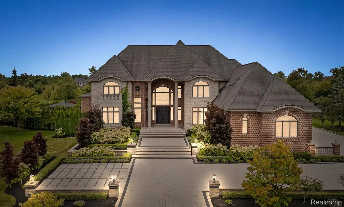 21165 Bridle Run, Northville, MI 48167 - #1