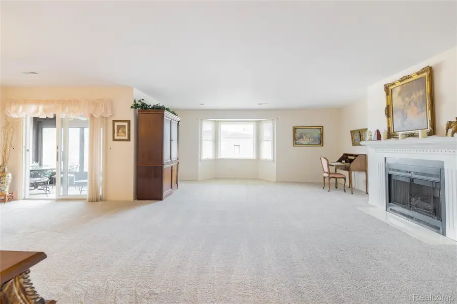 8597 Mathias Drive #43, Grosse Ile, MI 48138 - #3