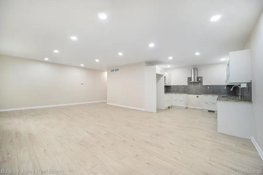 10303 9 Mile Road, Whitmore Lake, MI 48189 - #3