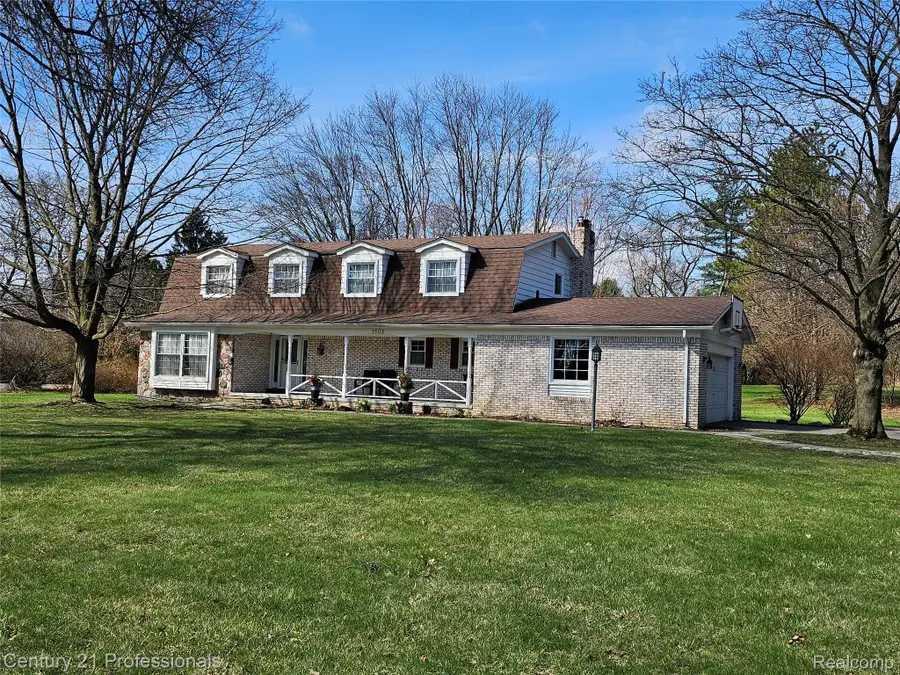 1508 Crooks Road, Rochester Hills, MI 48309 - #2