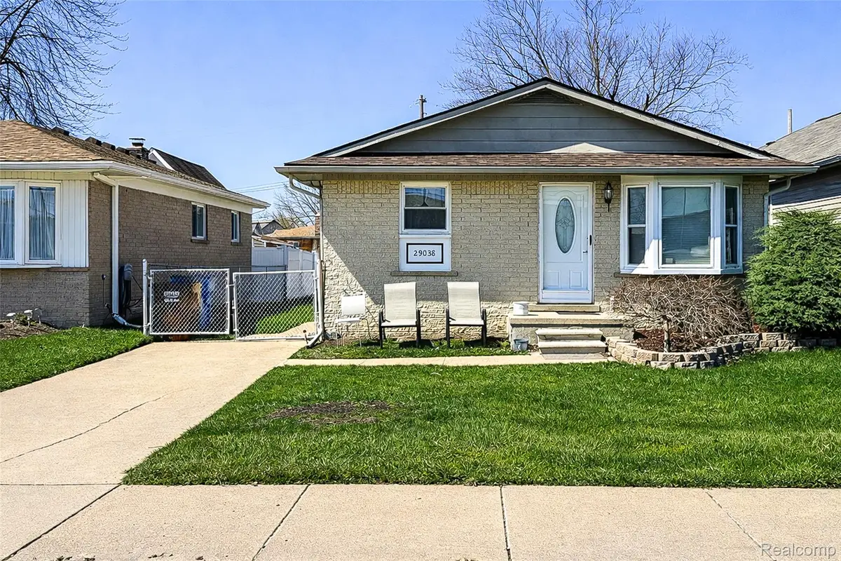 29038 Springstead Street, Rockwood, MI 48173 - #1