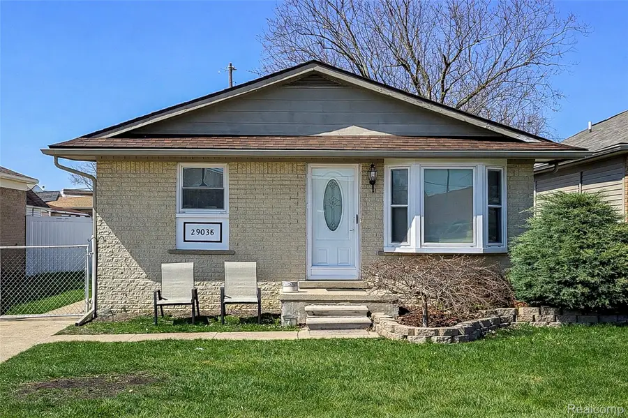 29038 Springstead Street, Rockwood, MI 48173 - #2