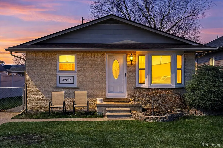 29038 Springstead Street, Rockwood, MI 48173 - #3