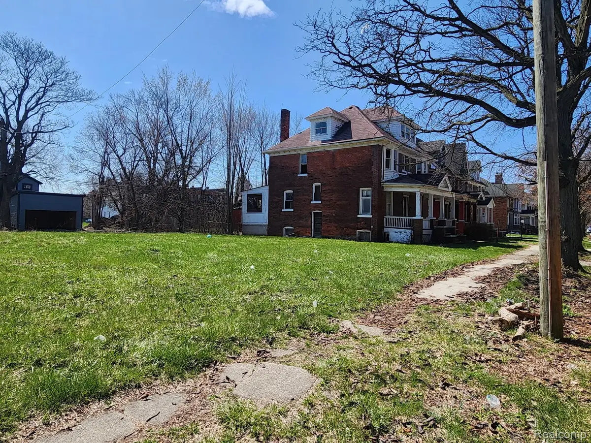 306 Melbourne Street, Detroit, MI 48202 - #1
