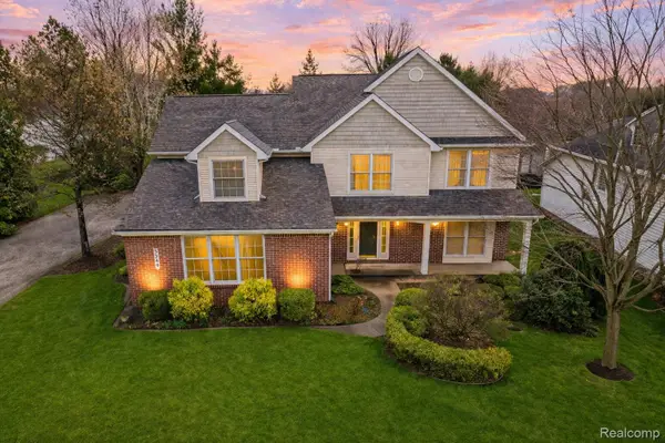 3249 Mackenzie Court, Howell, MI 48843