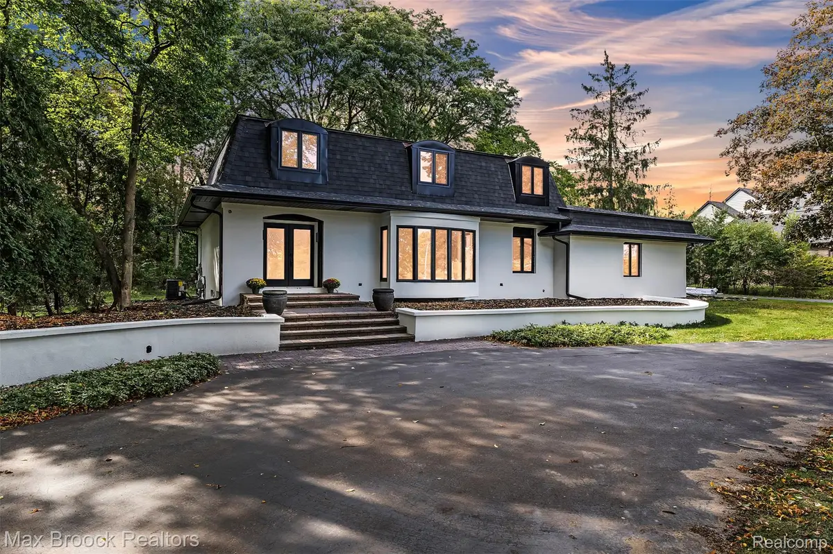 7244 Lahser Road, Bloomfield, MI 48301 - #1