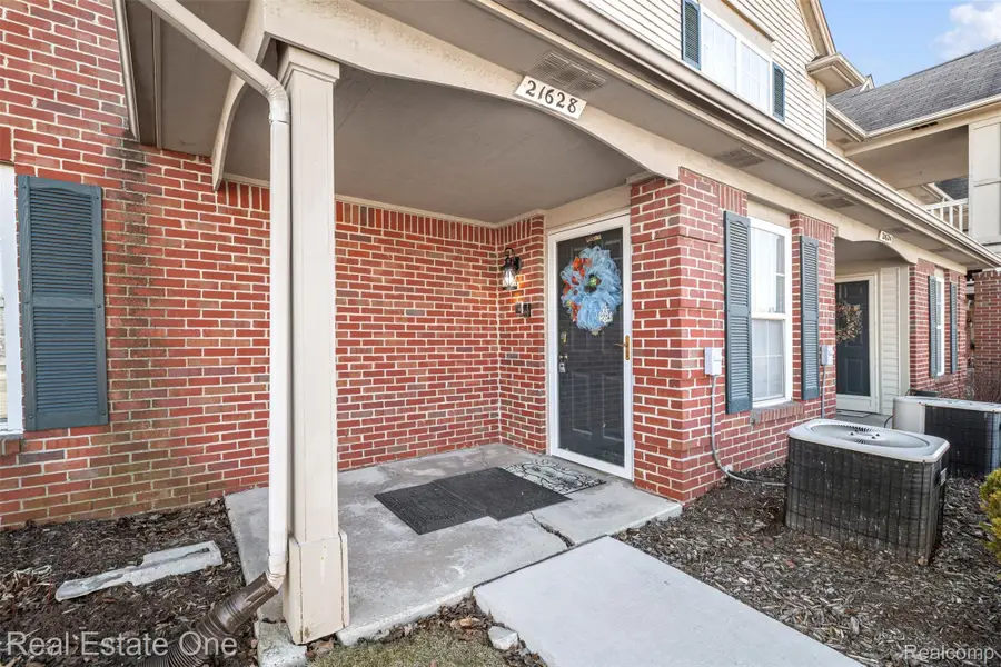 21628 Majestic Drive, Trenton, MI 48183 - #2
