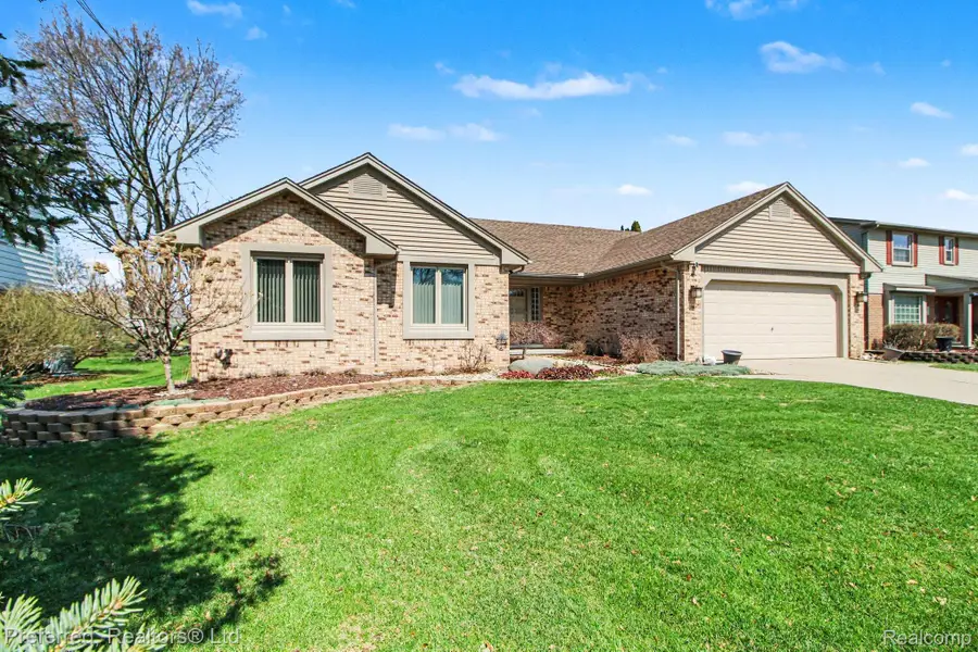 41334 Rayburn Drive, Northville, MI 48168 - #3