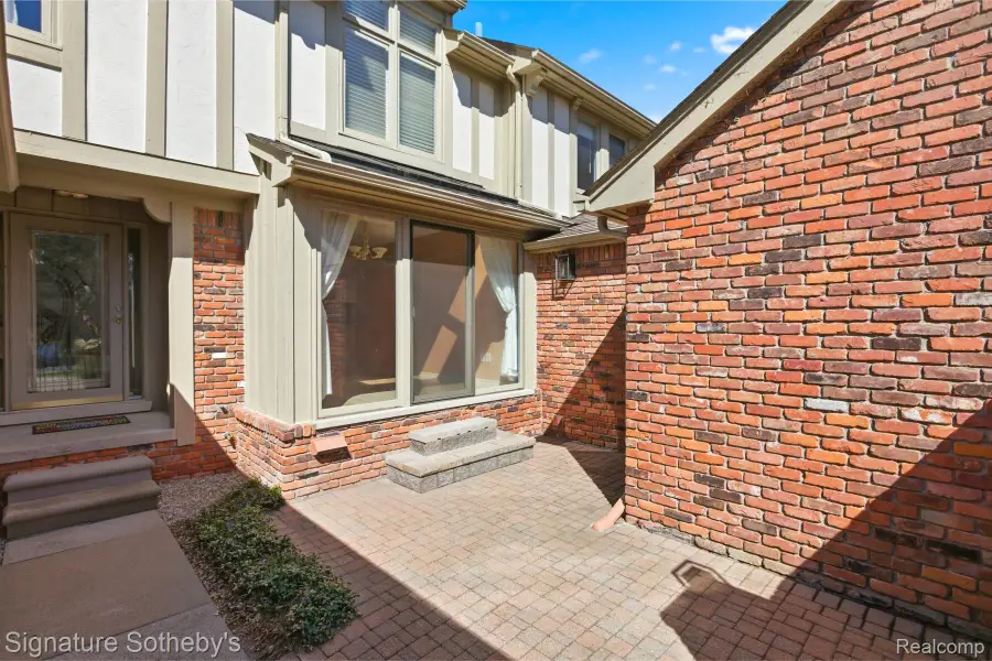 24122 Bingham Pointe Drive #24, Bingham Farms, MI 48025 - #2