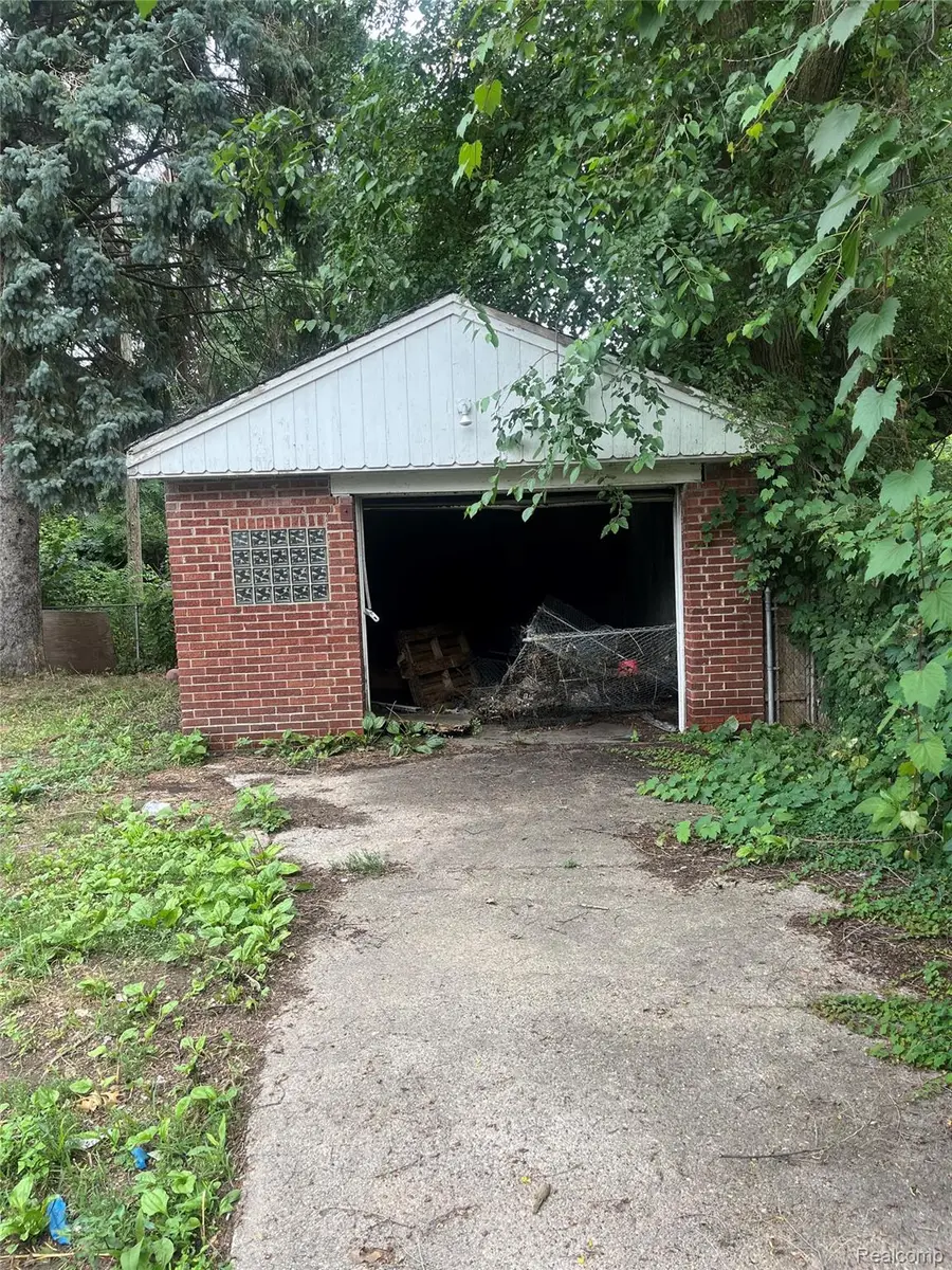 19338 Waltham Street, Detroit, MI 48205 - #2