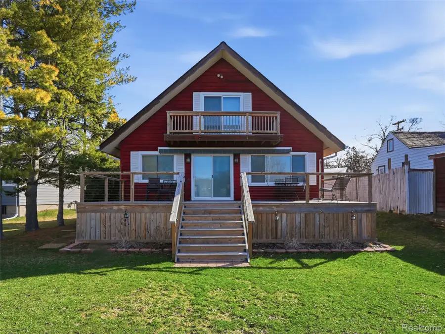 329 Lansing Drive, Waterford, MI 48328 - #2
