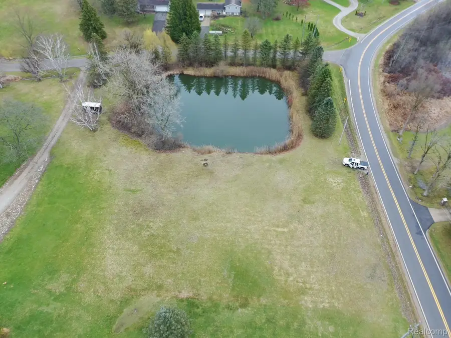 #28 & 29 Maple Grove, Lapeer, MI 48446 - #2