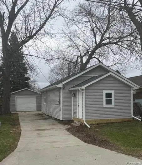 3517 Fern Avenue, Burton, MI 48529