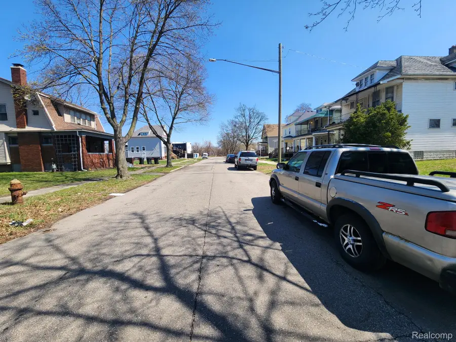 583 Leicester Court, Detroit, MI 48202 - #2