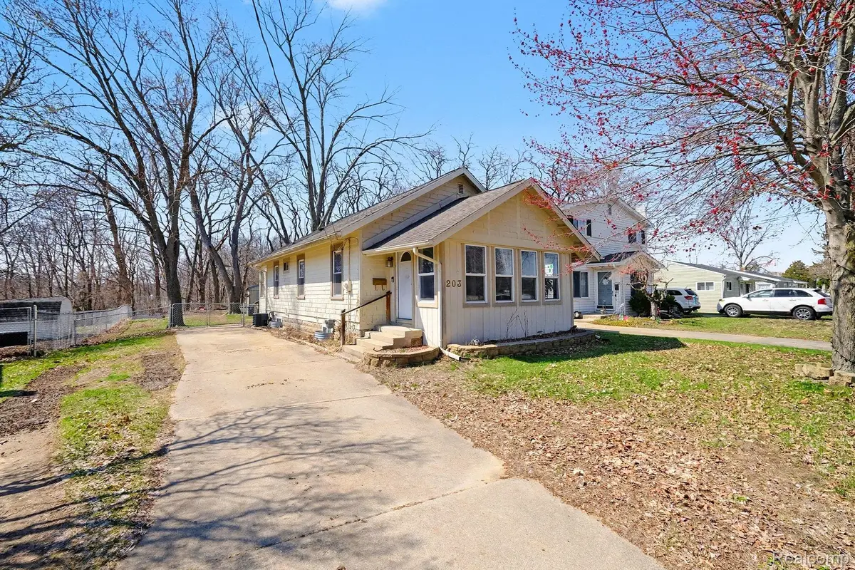 203 Boman Street, Flushing, MI 48433 - #1