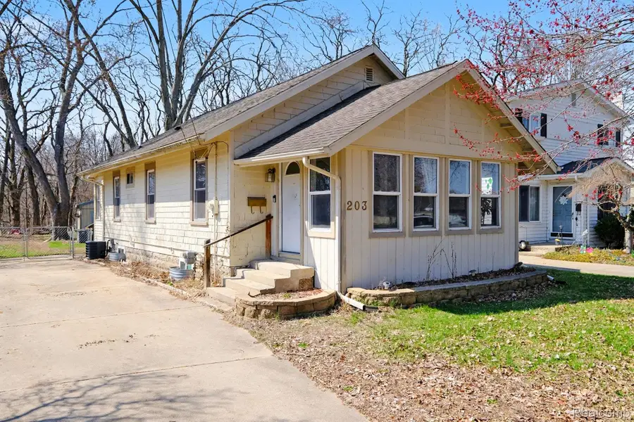 203 Boman Street, Flushing, MI 48433 - #2