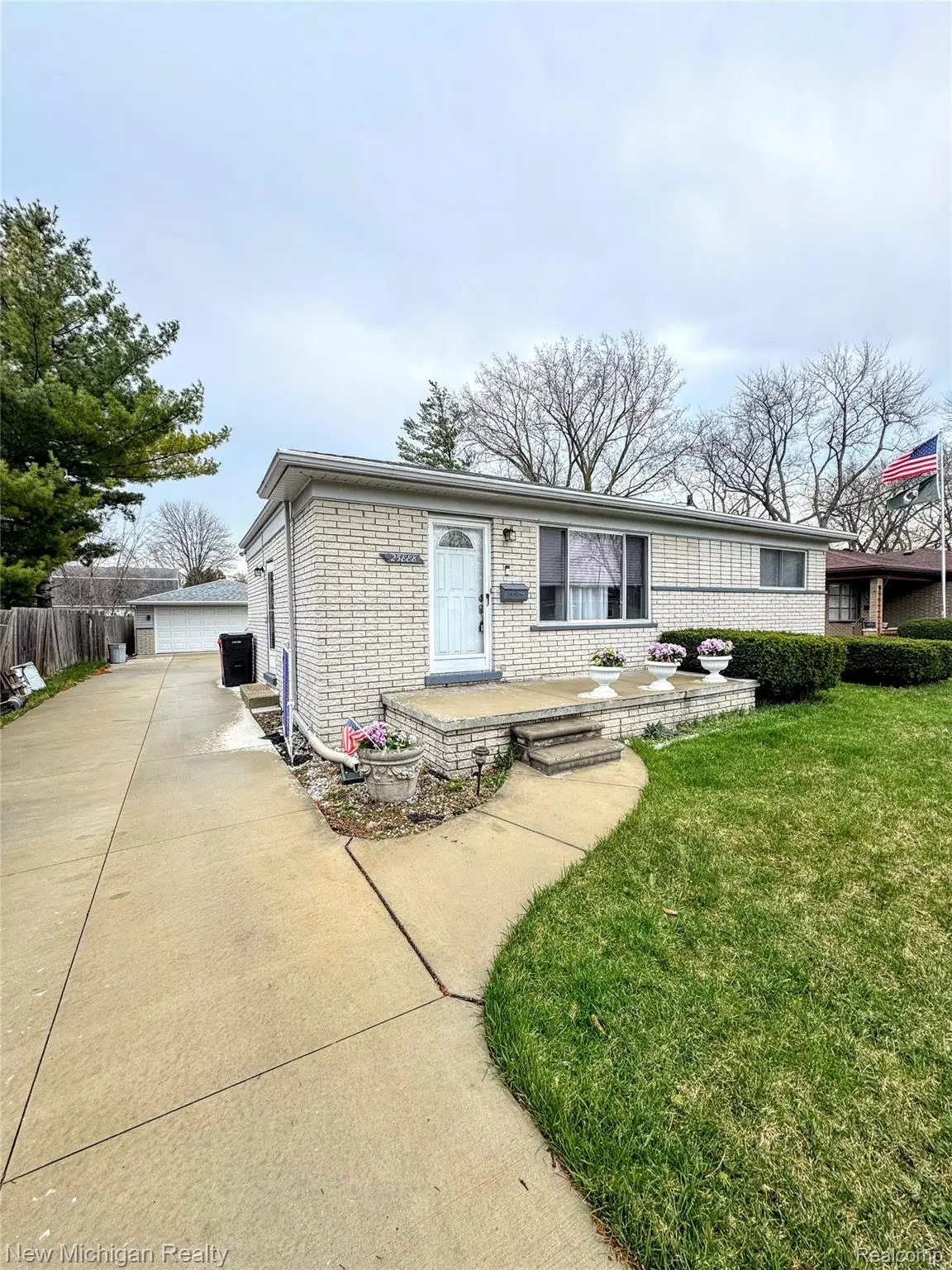 25888 Carl Street, Roseville, MI 48066 - #1