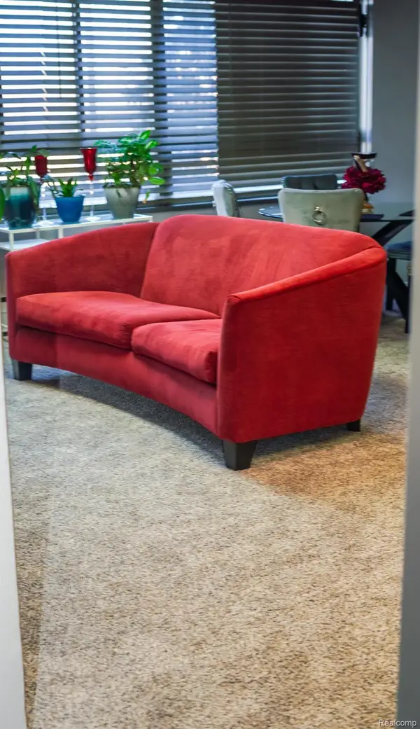 8900 E Jefferson Avenue #123, Detroit, MI 48214