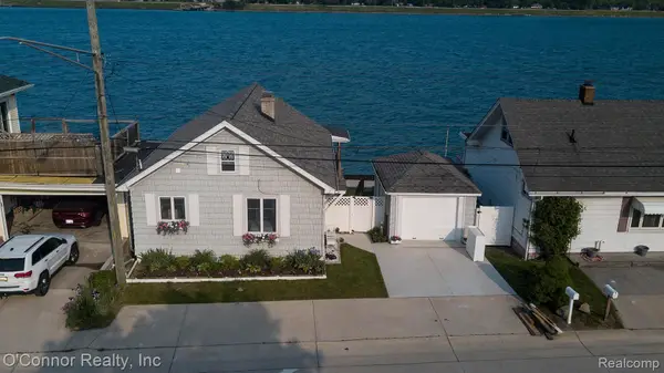 105 Gratiot, Marysville, MI 48040