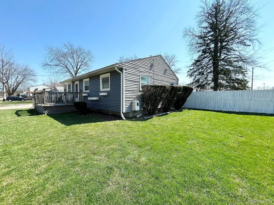 3387 W Lyndon Avenue, Mount Morris, MI 48504 - #3