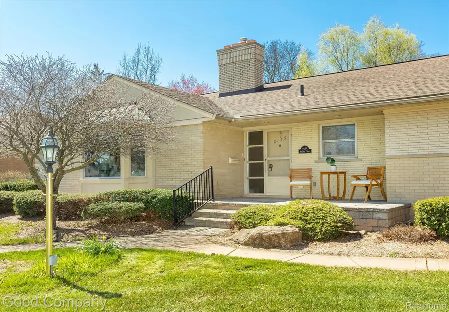 2135 Vinsetta Boulevard, Royal Oak, MI 48073 - #3