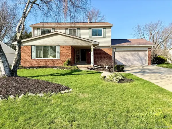 23053 Brookforest, Novi, MI 48375