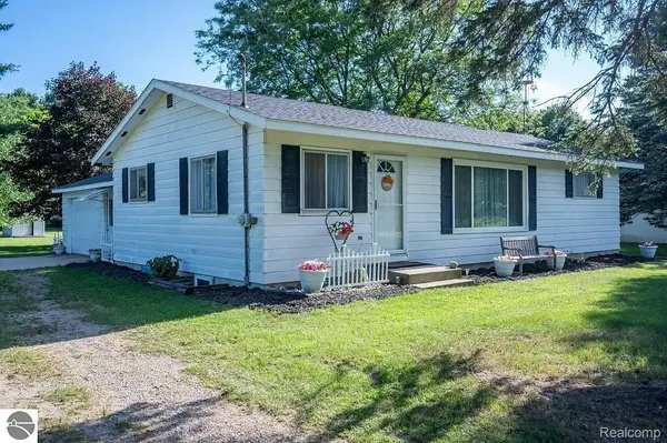 6365 W Airline Road, Weidman, MI 48893