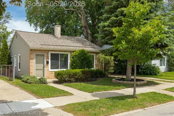 1605 E Hazelhurst Street, Ferndale, MI 48220