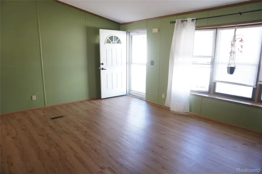 2029 Shirewood Drive, Shelby, MI 48317 - #2