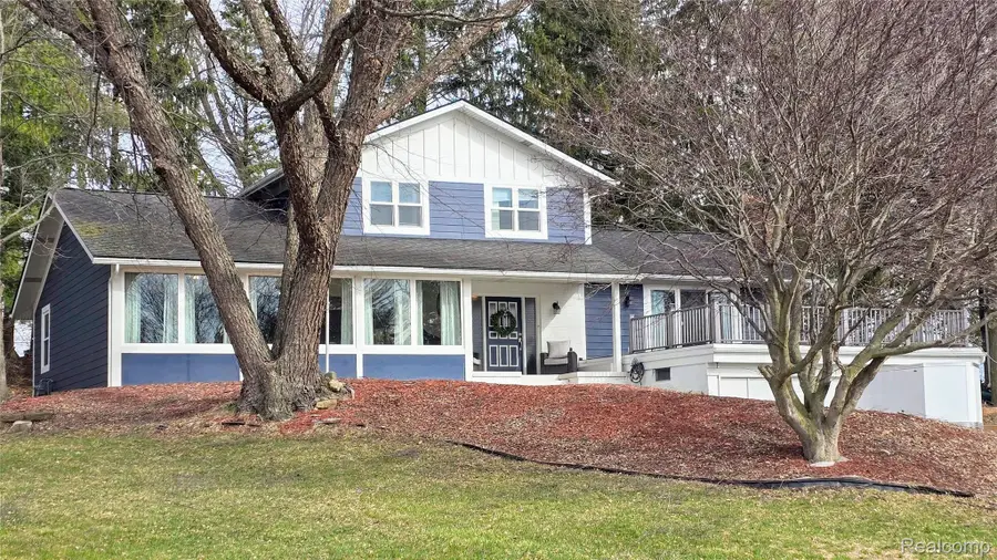 4710 Whitman Circle, Webster, MI 48103 - #2