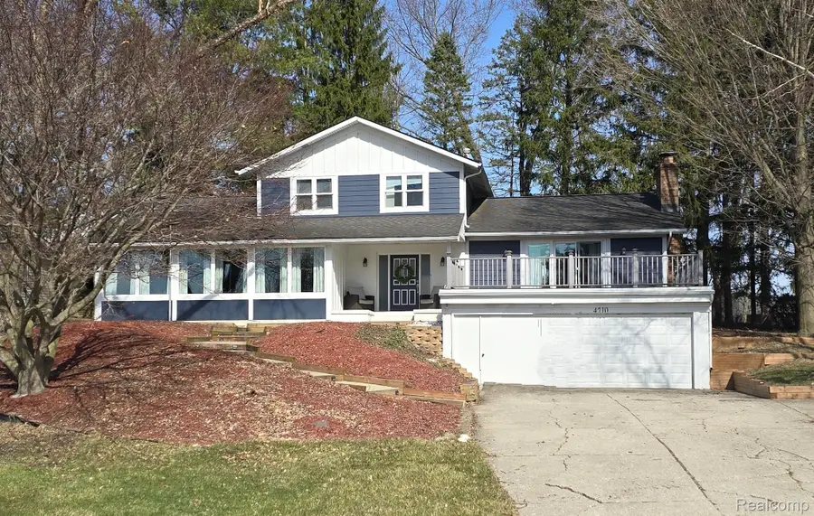 4710 Whitman Circle, Webster, MI 48103 - #3