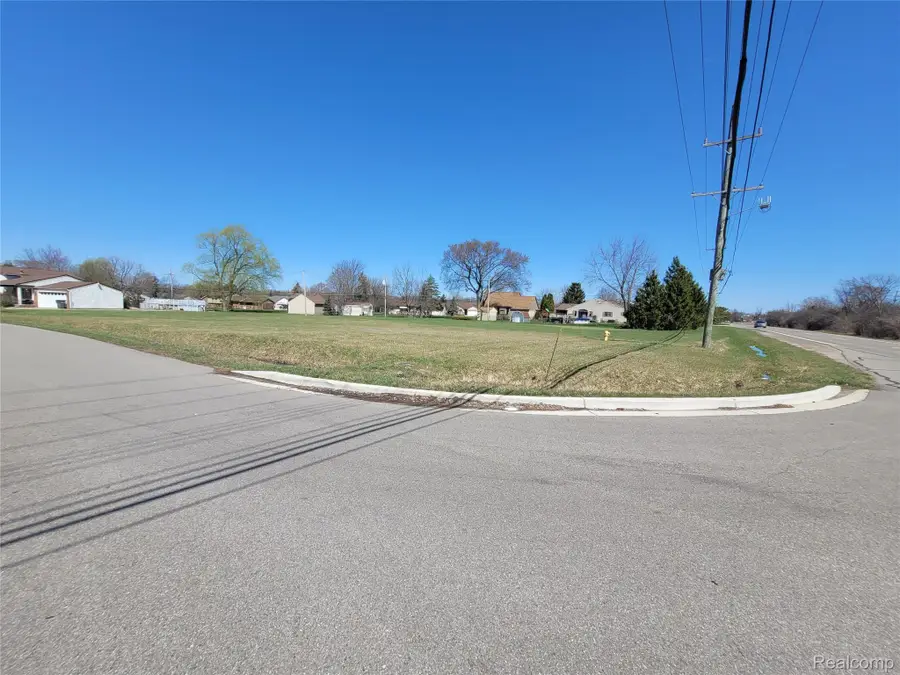 00 Little Mack, Clinton Township, MI 48036 - #2