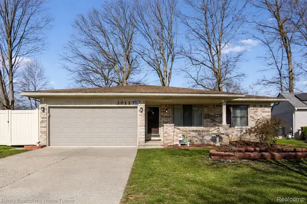 39117 Della Rosa Drive, SterlingHeights, MI 48313