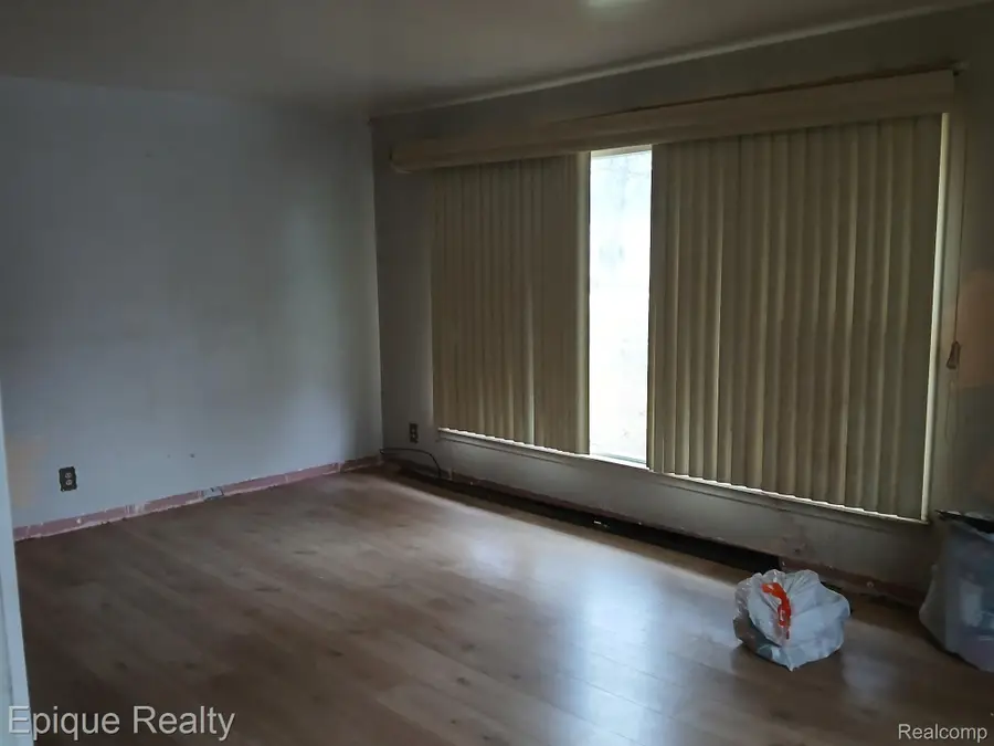 1396 Potter Boulevard, Burton, MI 48509 - #2