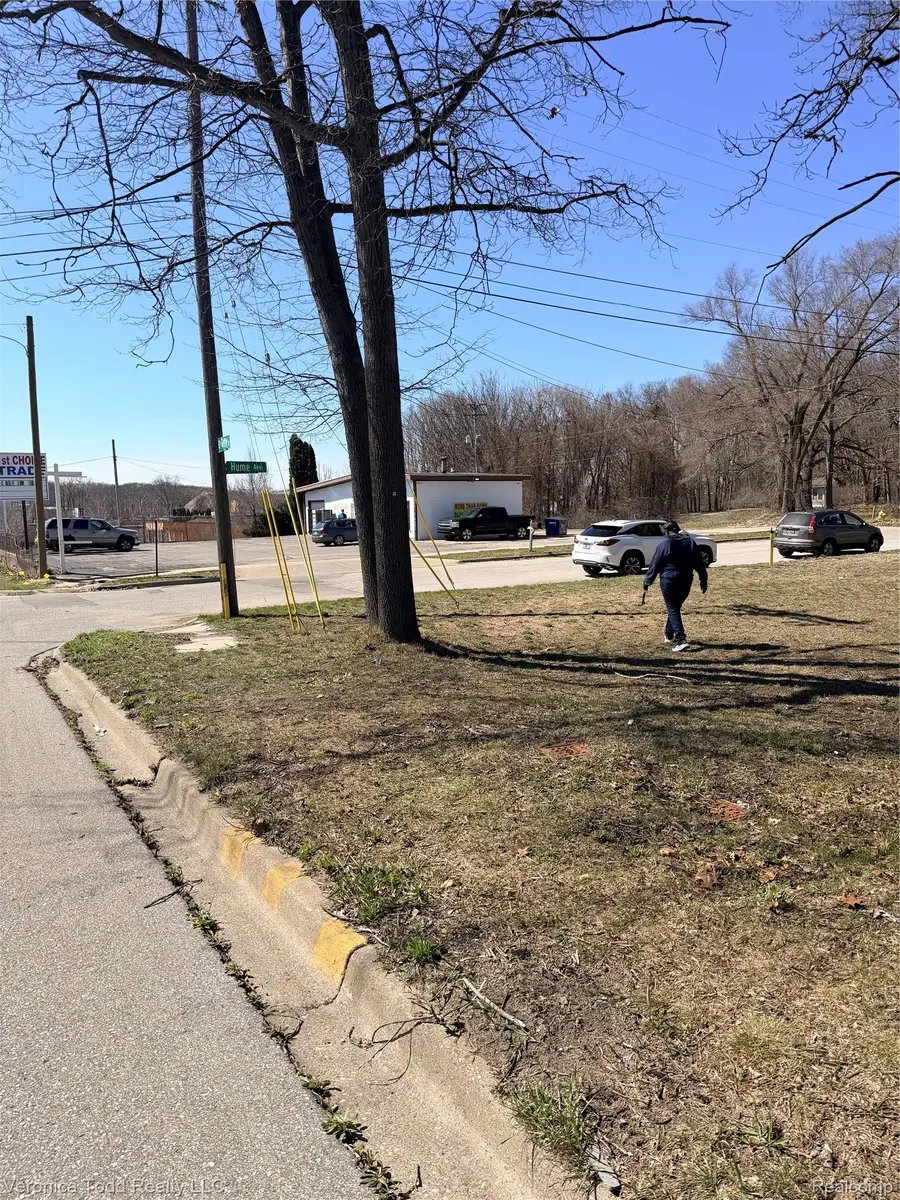 2445 S Getty Street, Muskegon, MI 49444 - #2