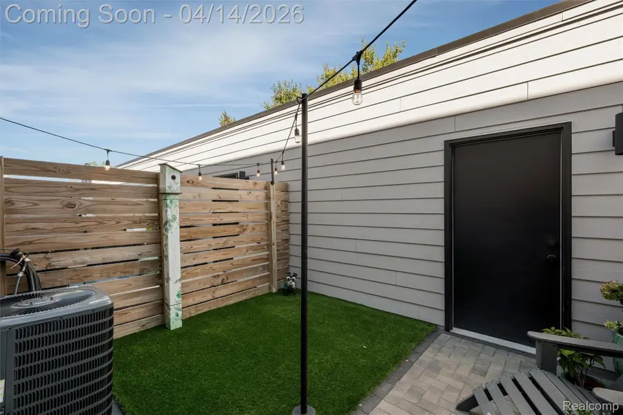 2736 Harrison Street, Detroit, MI 48216 - #3