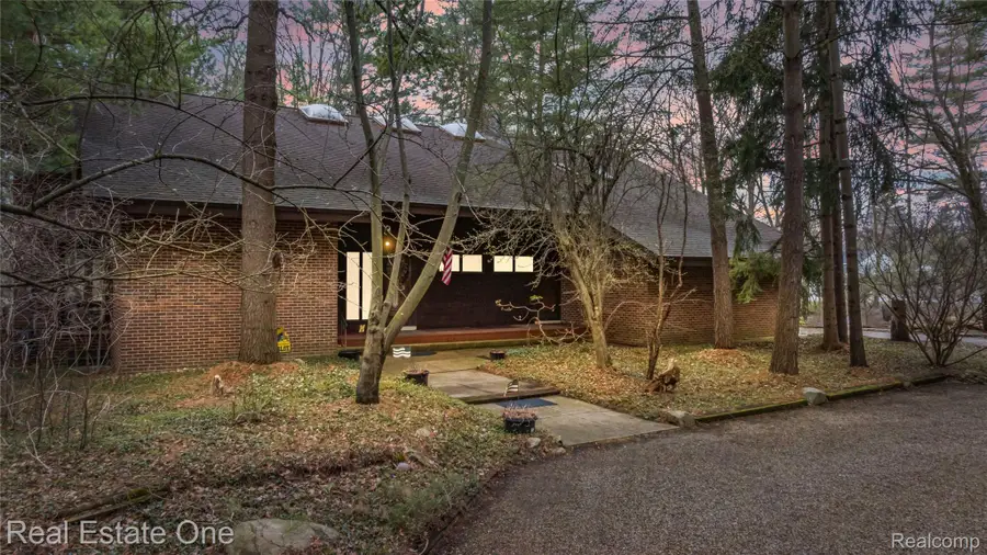 32674 Bingham Lane, Bingham Farms, MI 48025 - #3