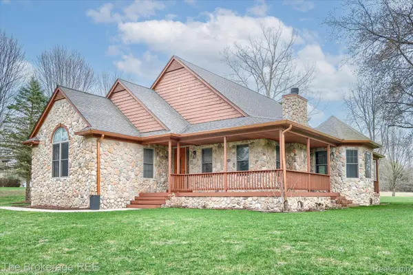 9055 N Island Drive, Flushing, MI 48433