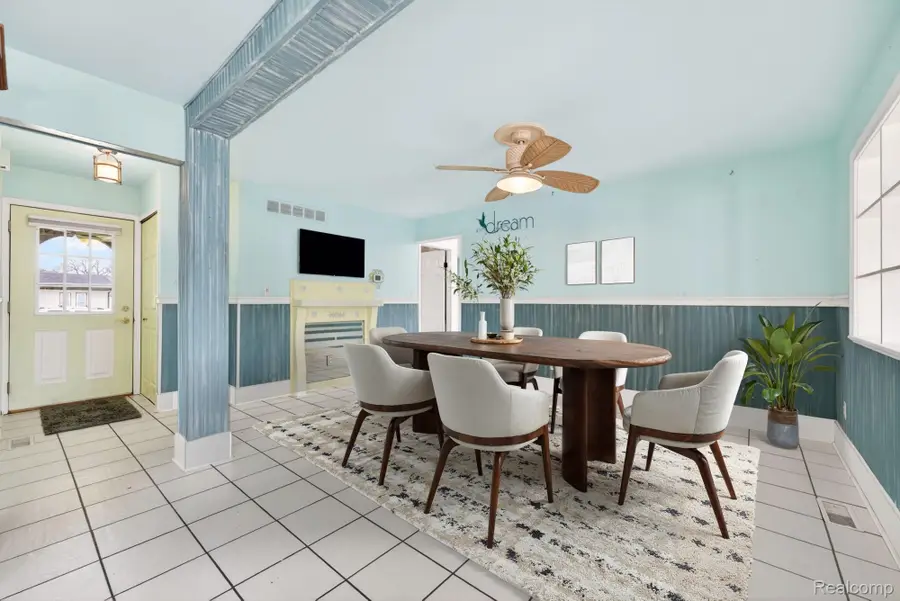 18209 Winwood Avenue, Brownstown, MI 48193 - #3