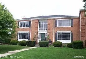 780 E Fox Hills Drive, BloomfieldHills, MI 48304