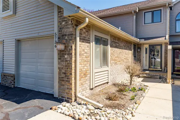 5736 Leeward Court, Clarkston, MI 48346