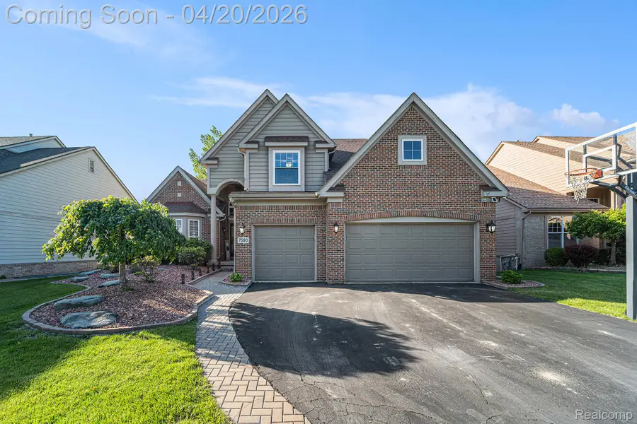 7590 Acorn Hill Court, West Bloomfield, MI 48323 - #2
