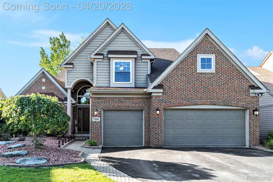 7590 Acorn Hill Court, West Bloomfield, MI 48323 - #3