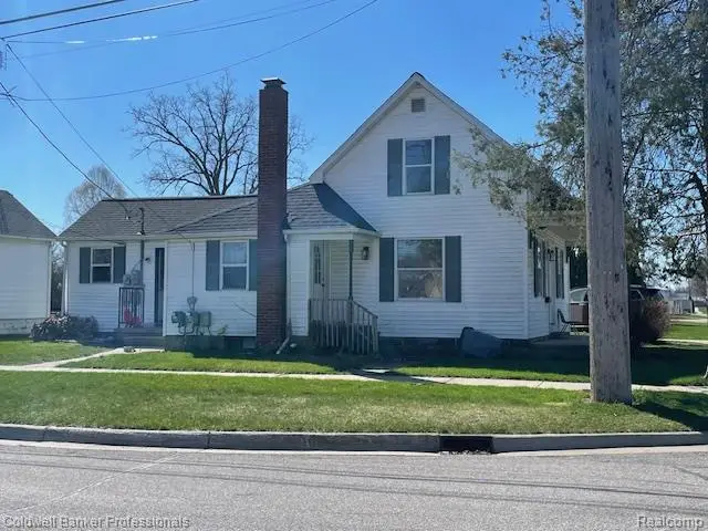 105 S Court Street, Lapeer, MI 48446 - #2