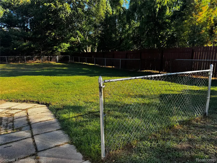 904 Rowland Road, Leonard, MI 48367 - #3