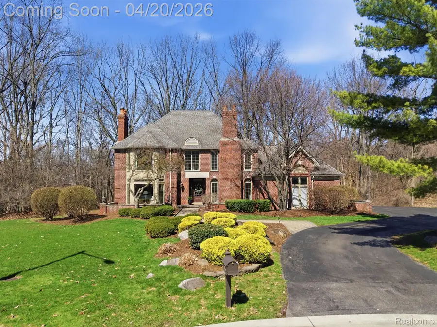 366 Sycamore Court, Bloomfield Hills, MI 48302 - #2