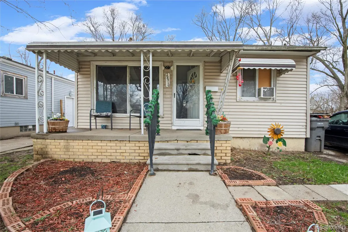 29510 Glenwood Street, Inkster, MI 48141 - #1