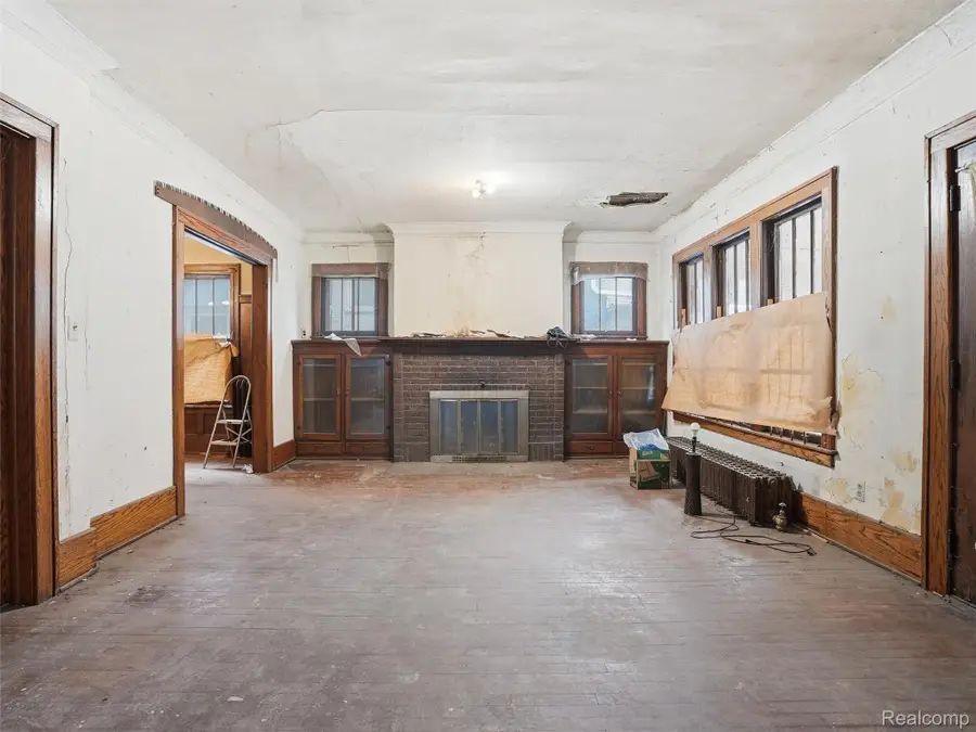 563 Chalmers Street, Detroit, MI 48215 - #3